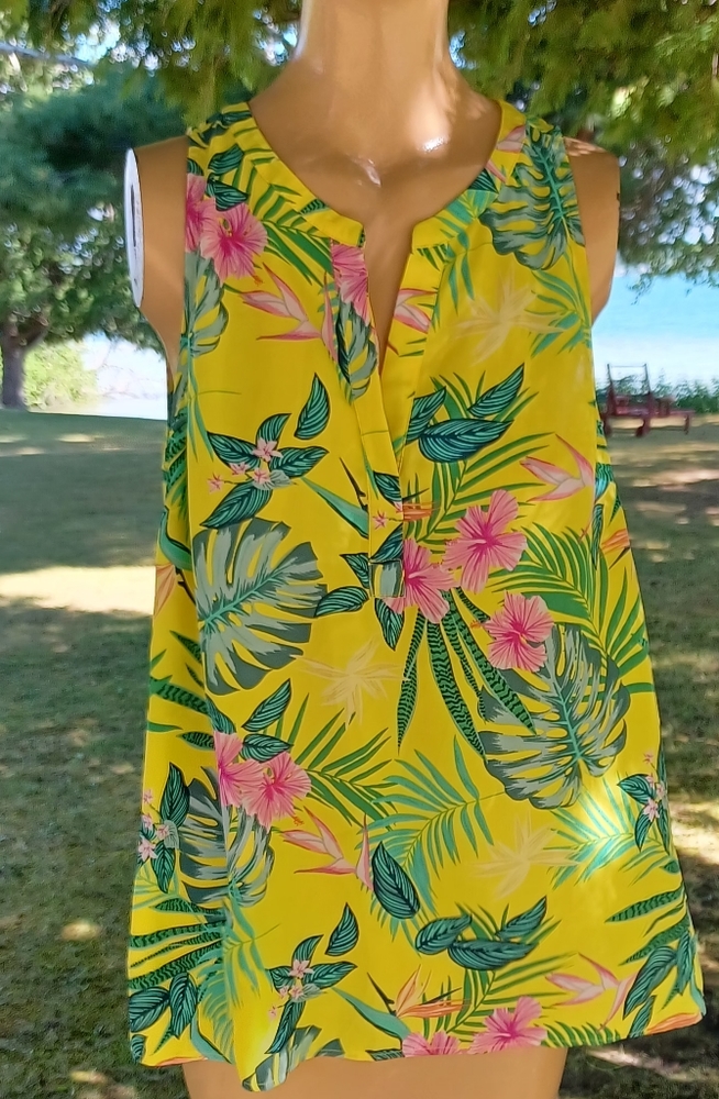 DALIA Blouse - Picture 2 of 8
